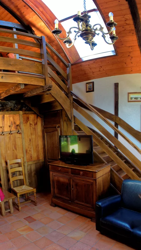 gite finistère sud : un grand puit de lumière salon gite bretagne